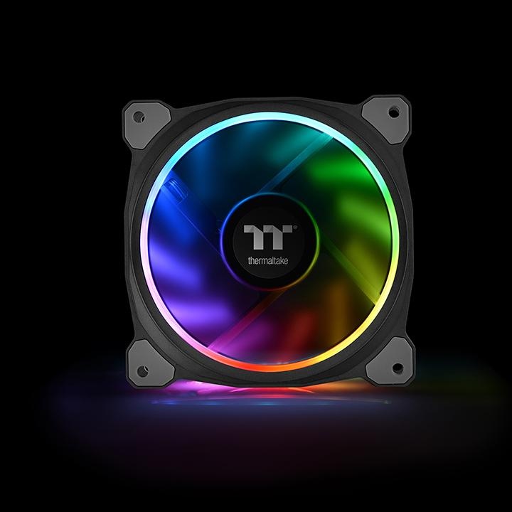 Ventilador de radiador Riing Plus 12 LED RGB Edición TT Premium (Pack de 3  ventiladores)